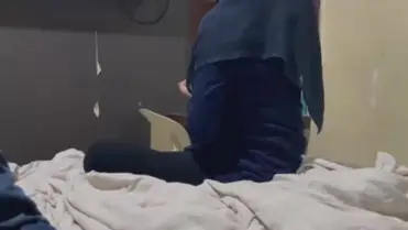 Cewek Jilbab Minta Coba Gaya Tidak Lazim