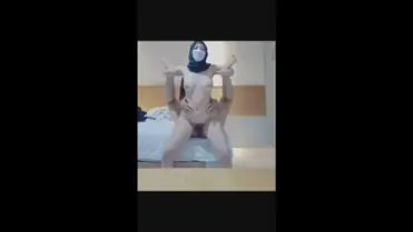 Ukhty Main Gaya Berbeda Lumer Asyik 2026